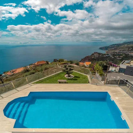 Celeste Willa Ribeira Brava