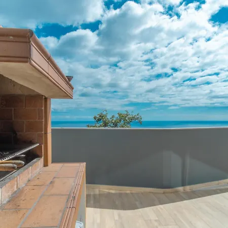 Rich Villa